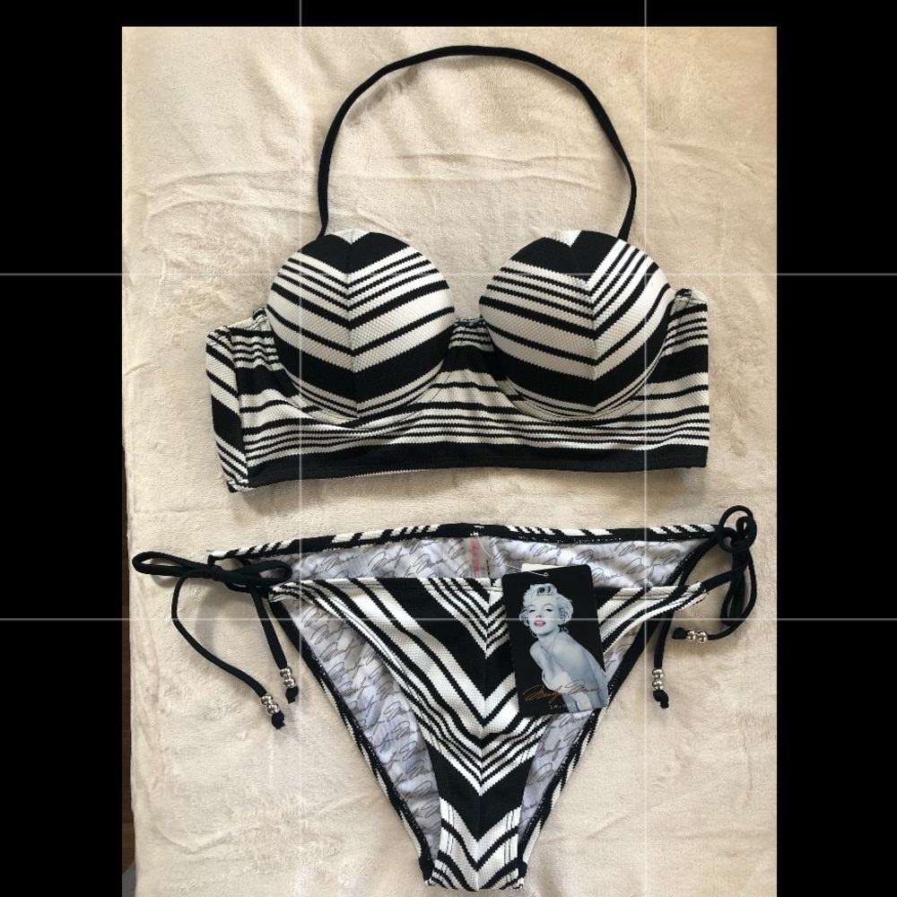 Marilyn Monroe Size Large Bikini